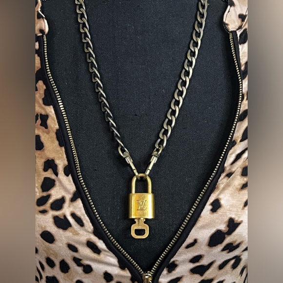 Calvin Klein blk & tan leopard print top. NWOT - Picture 2 of 7